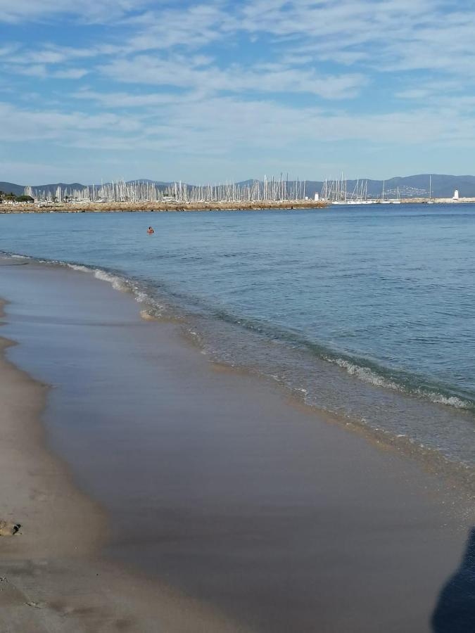 Beau studio rénové avec vue Vieux Hyères Exterior foto