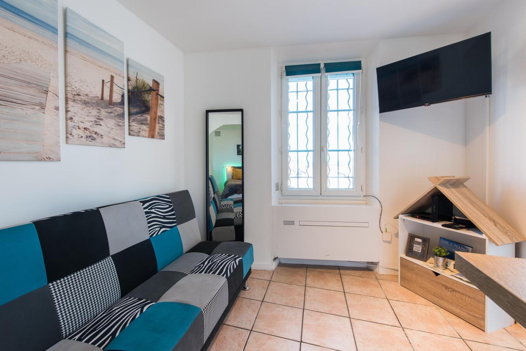Beau studio rénové avec vue Vieux Hyères Exterior foto