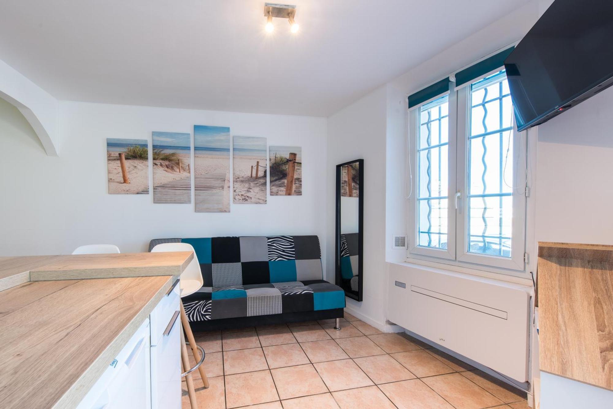 Beau studio rénové avec vue Vieux Hyères Exterior foto
